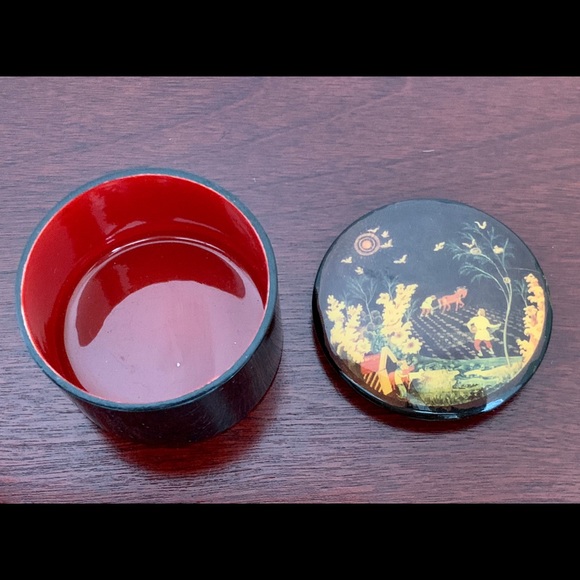 Vintage Wood Lacquer Jewelry Box - Picture 2 of 4